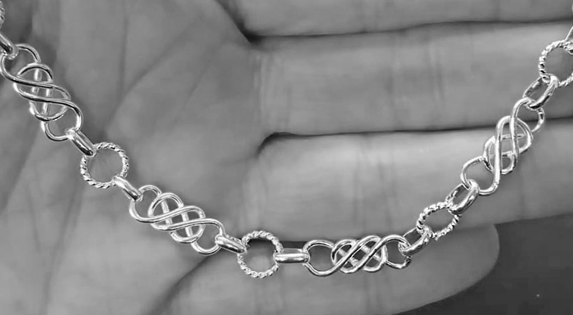 Silver hot sale knot necklace