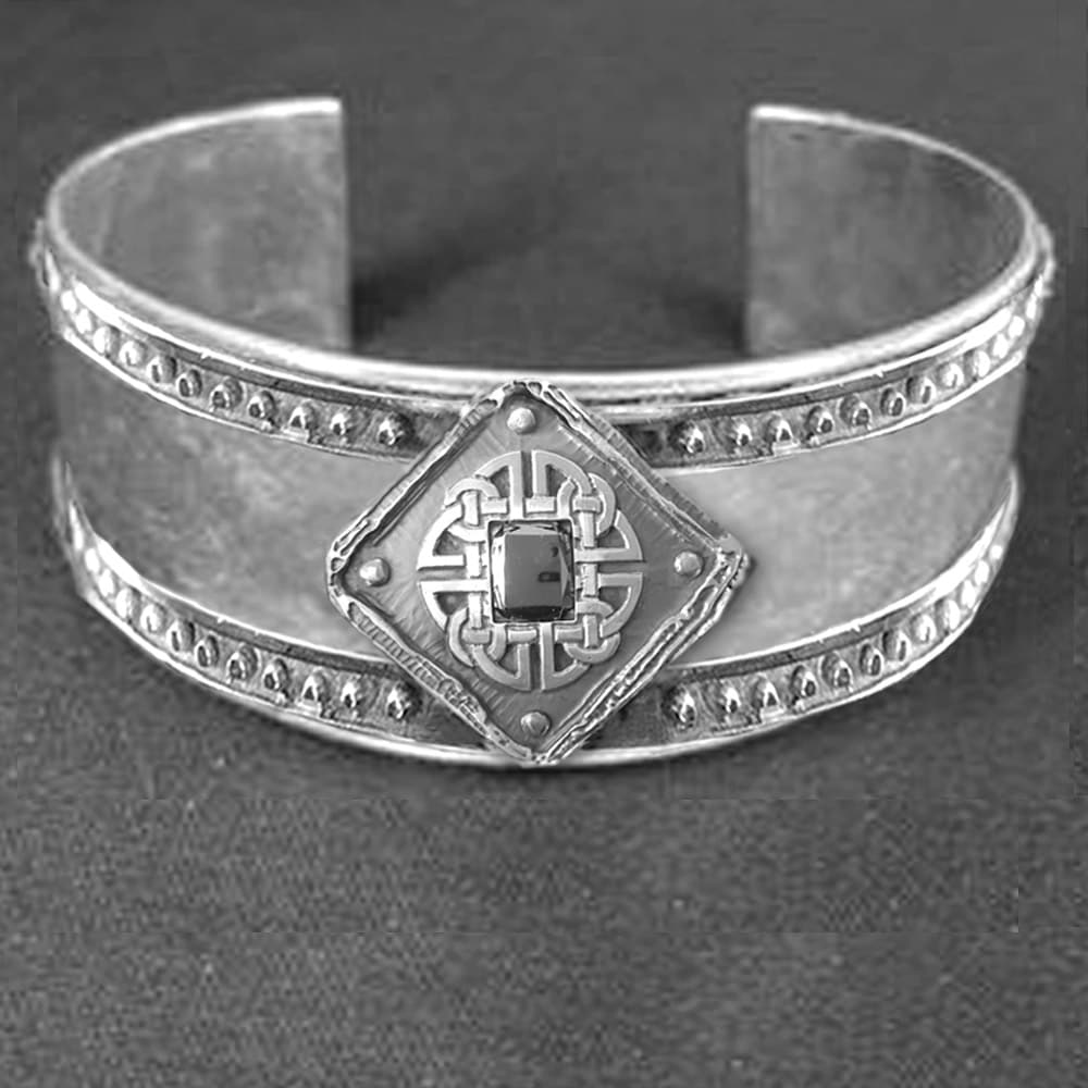 Bangle celtic clearance