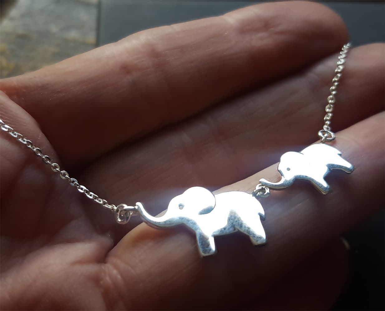 Silver necklace deals with elephant pendant